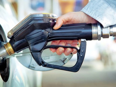 Prezenty dla kierowców. W grudniu stanieją benzyna, diesel i autogaz