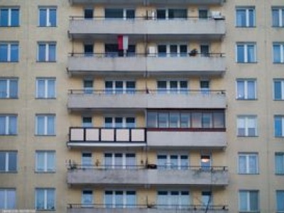 Zabronione na balkonie. Kary za szkody sięgają tysięcy złotych