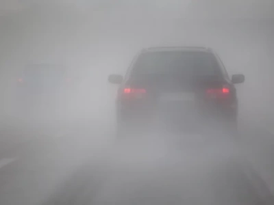 Ostrzeżenie dla Wrocławia: Będzie gęsta mgła, do tego śliskie drogi