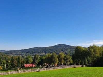 Najdłuższy hotel w Europie znajduje się w Polsce – 330 metrów nowoczesnej architektury w sercu Beskidów