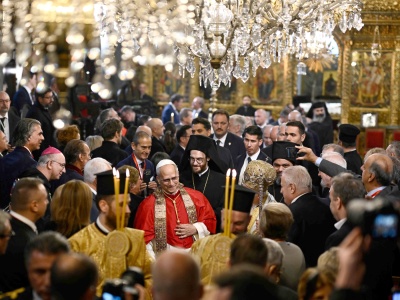 Leon w krainie meczetów. Z pierwszą pielgrzymką udał się do gorącego kotła