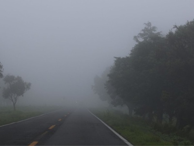 Prognoza pogody na 1 grudnia z ostrzeżeniami. Przejaśnienia tylko w dwóch miejscach