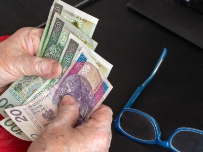 Jak obliczyć emeryturę z KRUS po 40 latach pracy? Aktualne stawki i zasady