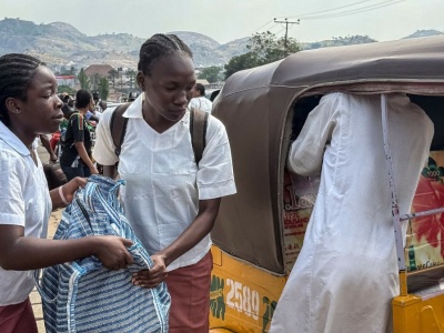 Ponad 20 tysięcy szkół zamkniętych. To efekt porwania 300 dzieci i nauczycieli