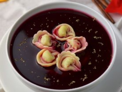 Zbyt duża ilość zepsuje barszcz wigilijny. Ile dodać, aby smakował w punkt?