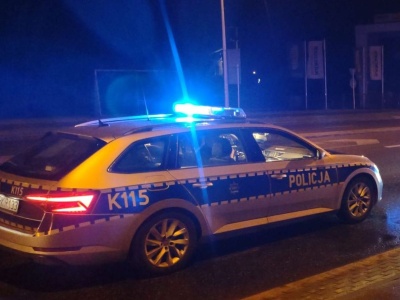 Tragiczny wypadek w Rzeszowie. Pijany 20-latek uderzył w drzewo, nie żyje pasażer