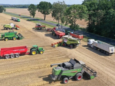 Gospodarstwo, które wyprzedziło epokę. Dziadek i wnuk stworzyli gospodarstwo przyszłości