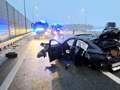 Jedna osoba ranna po wypadku na autostradzie A1 koło Torunia. Pojawiły się utrudnienia