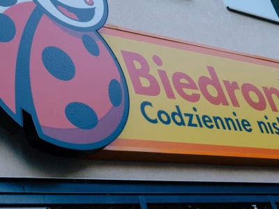 Biedronka wyprzedaje elektronikę. Sporo sprzętu w niższych cenach