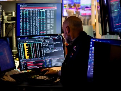 Kontrakty zwiastują spadki na Wall Street