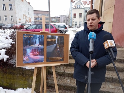 Olsztyn. Ulicą Dąbrowskiej strach chodzić po zmroku. 