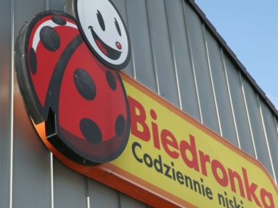Biedronka ukarana gigantyczną karą! Ponad 105 mln zł za wprowadzanie klientów w błąd