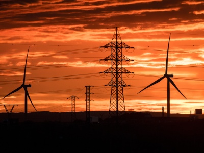 Opłaty mocowe i OZE ostro w górę. Czy rachunki za prąd wzrosną?