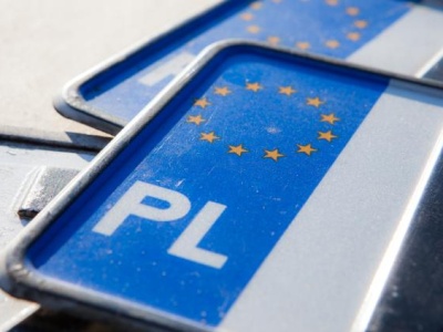 Rewolucyjne zmiany w rejestracji pojazdów. Prezydent Karol Nawrocki podpisał długo oczekiwaną nowelizację przepisów