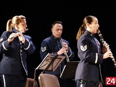 Świąteczny koncert zespołu Armii USA W Świdnicy