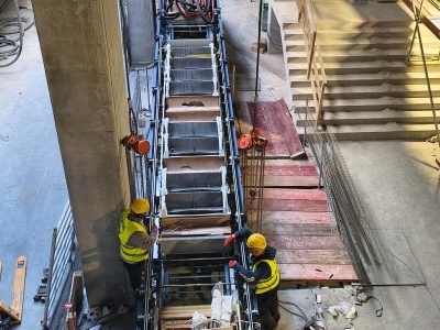 Montaż schodów ruchomych na stacji Rondo Polsad