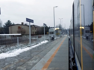 Kolejowy epizod na południu Katowic. Na nowych przystankach tłumów nie było, ale pociągów będzie brakować