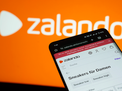 Problemy Zalando: Polacy ruszyli na zakupy, Niemcy wciąż czekają