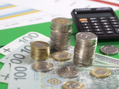 Samochód z firmy żony do gospodarstwa męża: jak rozliczyć VAT przy zmianie użytkownika pojazdu?