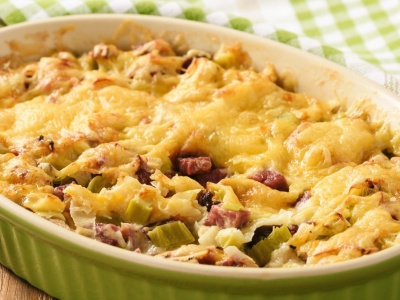 Ma mało kalorii, może pomóc obniżyć cholesterol. Z pora zrobisz nie tylko sałatkę