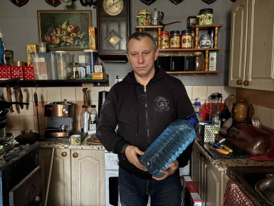 Bez wody zdatnej do picia od półtora roku. To sytuacja kilkunastu mieszkańców Grójca