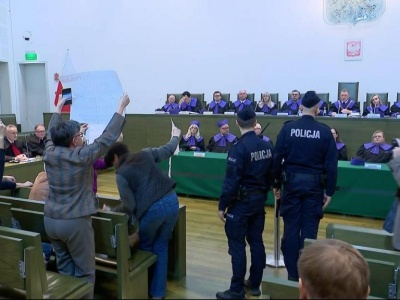 Protest w Sądzie Najwyższym. Interweniowała policja