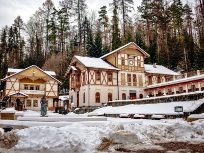 Tu poczujesz się jak w szwajcarskiej wiosce. Wyjątkowe uzdrowisko w sercu Pienin