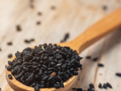 Te nasiona topią tłuszcz. Jedna łyżka dziennie może zmienić wszystko