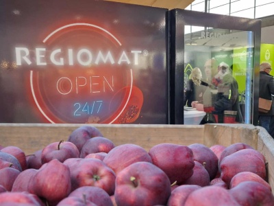 Automat do kiełbasy, jabłek, soków: gdy rolnik chce sprzedać bezpośrednio jest regiomat