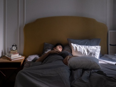 Nieleczony zespół niespokojnych nóg może zwiększać ryzyko choroby Parkinsona – wyniki badania