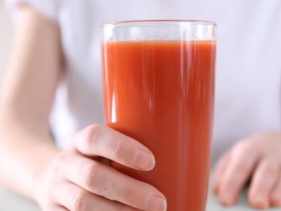 Przez rok pili sok pomidorowy. Efekty zaskoczyły nawet naukowców
