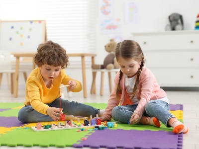 Co kupić dziecku na święta? Przewodnik po najciekawszych zabawkach i akcesoriach