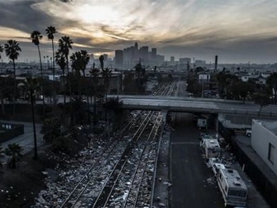 Podatnicy uciekają? Władze chcą wprowadzić podatek *retroaktywny* – również dla tych, którzy już uciekli