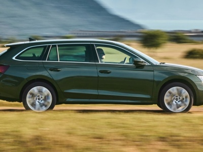 Sprzedaż nowych aut w Polsce w 2025 r. – w listopadzie Octavia liderem, po 11 miesiącach nadal prowadzi Corolla