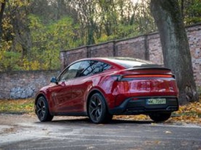 Tesla z dalszymi spadkami na kluczowych rynkach w Europie