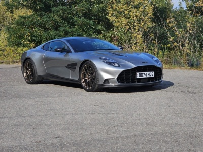 Aston Martin Vanquish: Powrót na szczyt