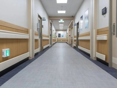 Tusk chce zagadać katastrofę. Szczyt medyczny bez związkowców