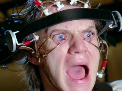 Świetne filmy SCIENCE FICTION, podczas których ludzie WYCHODZILI Z KIN