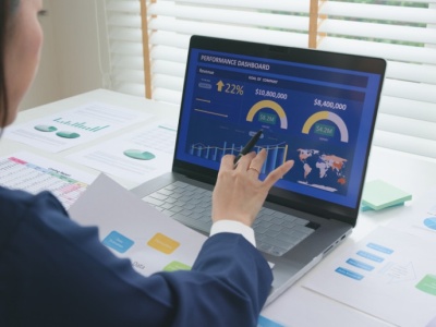 Jak sztuczna inteligencja zmienia sprzedaż mieszkań?