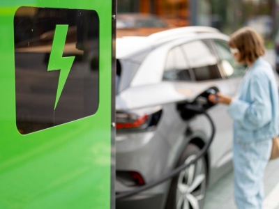 Dopłaty do elektryków mogą wygasnąć w lutym. Ruszy wyścig po wnioski?