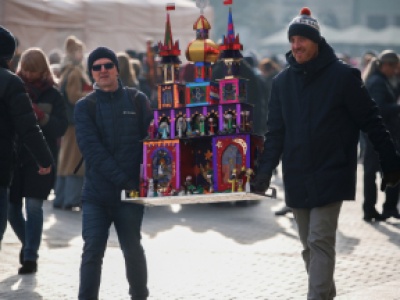 Papież Leon XIV i Donald Trump w krakowskich szopkach – rozpoczął się tradycyjny konkurs