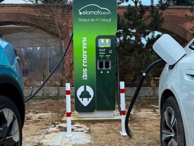 Europejska grupa energetyczna dostarczy zieloną energię do polskich stacji ładowania