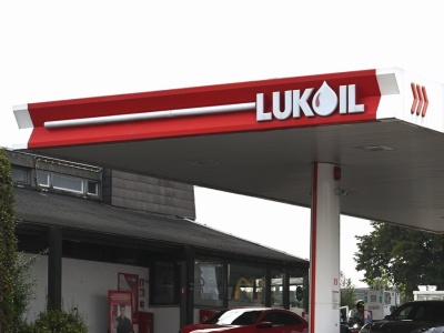 Łyk tlenu dla rosyjskiego giganta. USA czasowo łagodzą sankcje