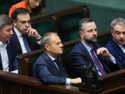 Najnowszy sondaż partyjny. Spadek poparcia u KO i PiS