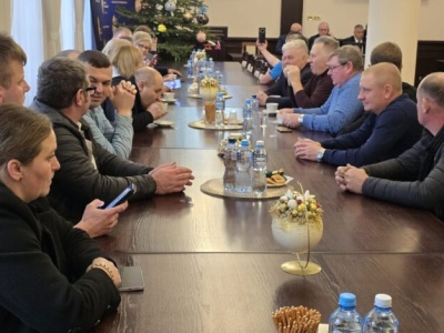 Rolnicy z powiatu spotkali się z ministrem rolnictwa w sprawie ASF. Są niezadowoleni z wprowadzonego dziś zakazu polowań na dziki