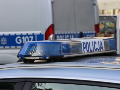 35-latek ruszył na policjantów z siekierą