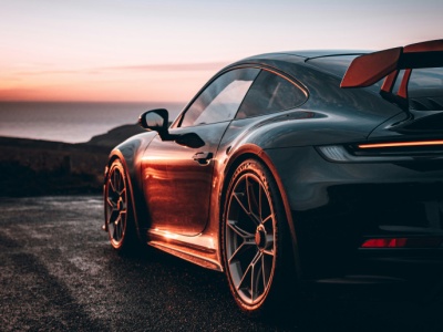 Rosyjscy właściciele Porsche mają spory problem. Ich autami… nie da się jeździć