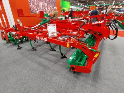 To nie Fiat, bo choć nazywa się Siena, to służy do uprawy