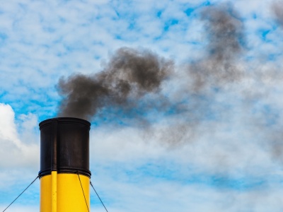 Badanie potwierdza: emisje siarki ze statków spadły