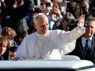 Papież do Polaków: Więcej szczęścia daje ofiarowywanie